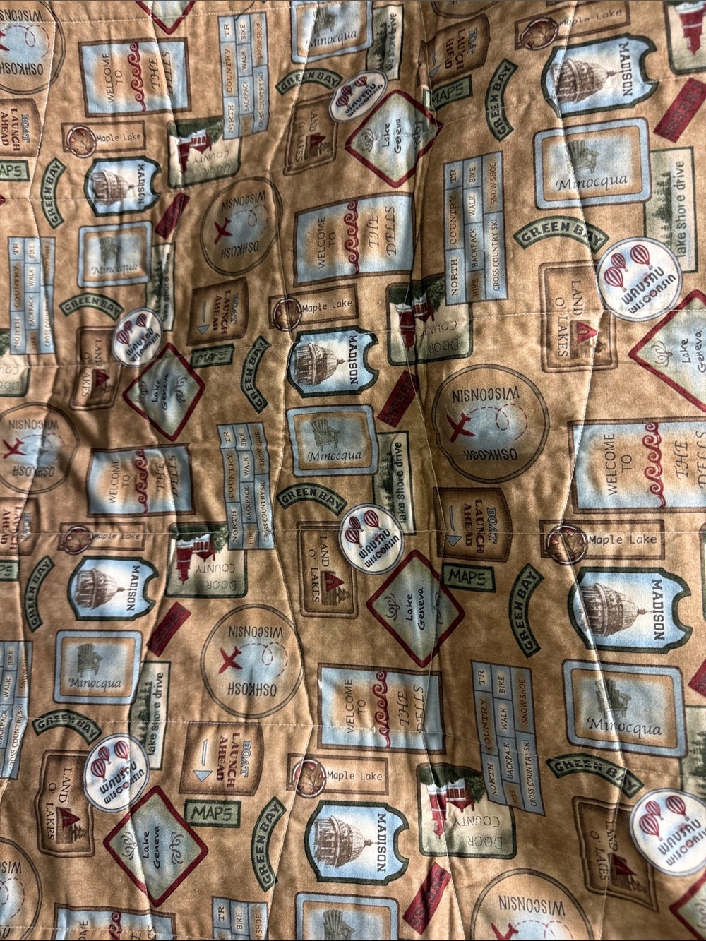 Wisconsin places quilted table runner